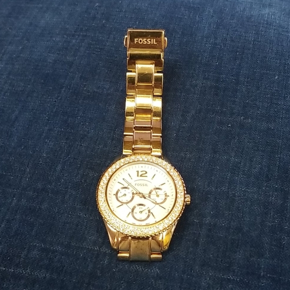 Womens Rose Gold Fossil watch - Picture 6 of 8